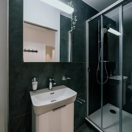 Apartament Boutique - Garden With Riveraccess *