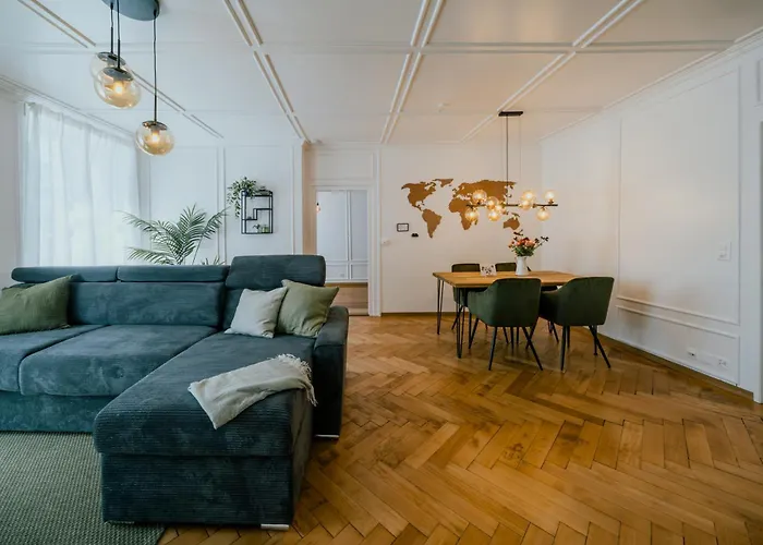 Boutique - Garden With Riveraccess *