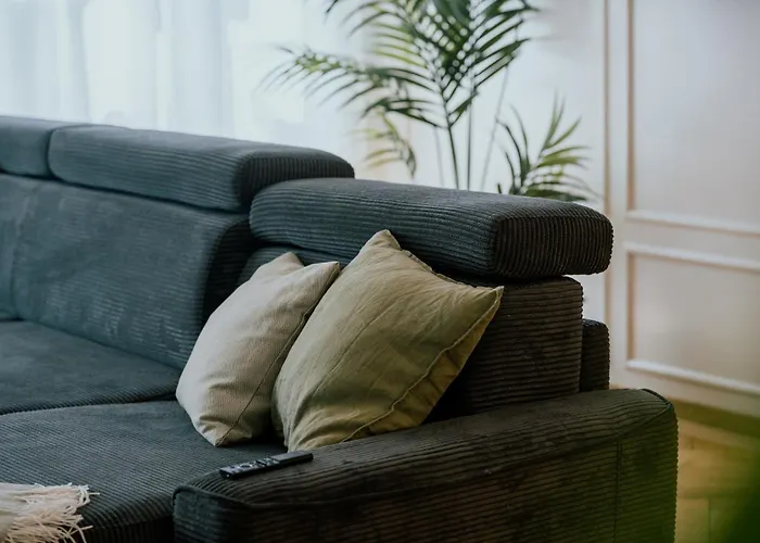 Boutique - Garden With Riveraccess *